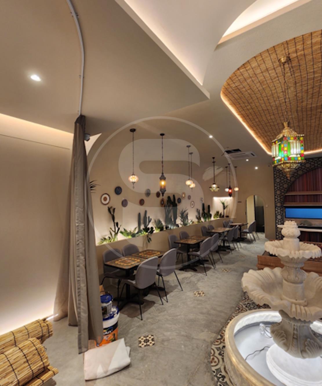 Casbash Curve ceiling partition - Austin Crest